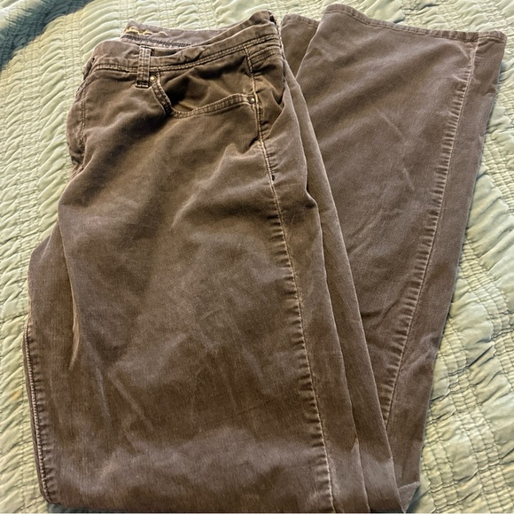 Old Navy The Sweetheart Women 14 Long corduroy pants Classic Rise Boot Cut pants - Picture 2 of 6